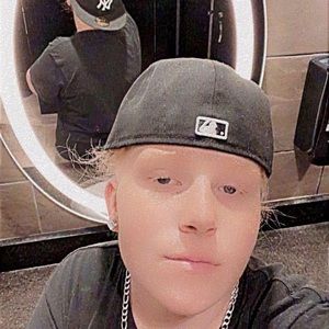 Meet your Posher, Marissa